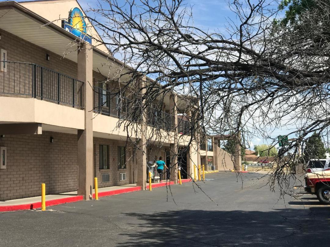 Days Inn By Wyndham Albuquerque West Exterior photo